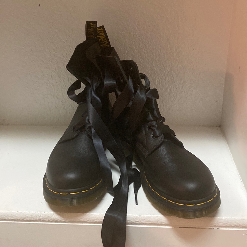 Dr. Martens Pascal lace up boot